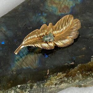 VTG 2" Gold Tone Leaf Caged Green Nephrite Jade Natural Stone Brooch Floral